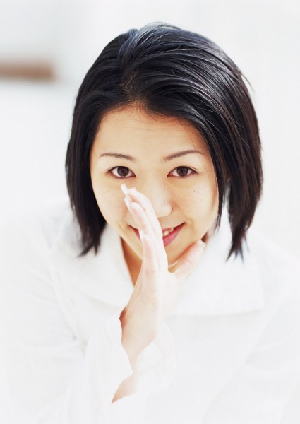 点击大图看下一张：女性微笑图片