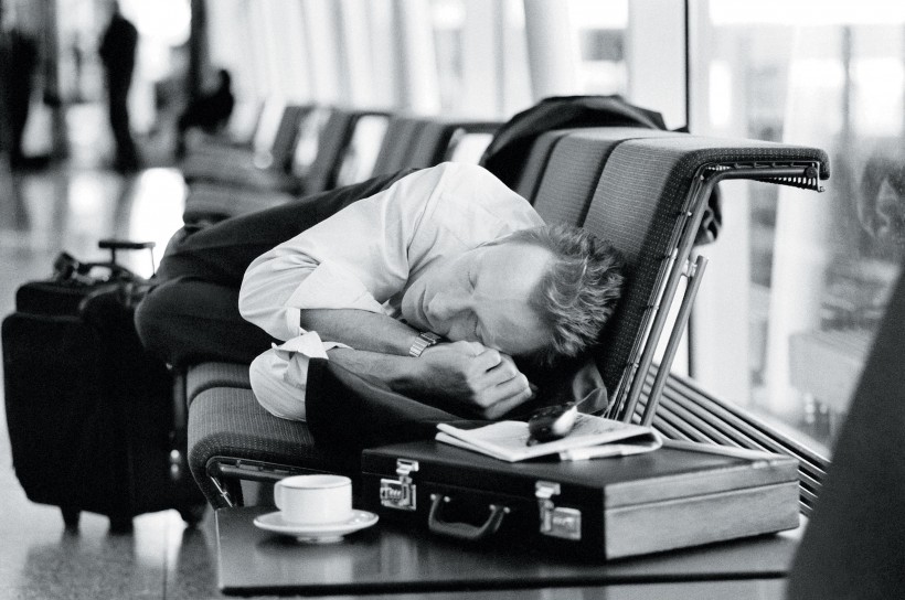 点击大图看下一张：疲惫的商务人士图片