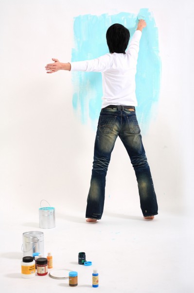 点击大图看下一张:青少年男孩家务劳动图片