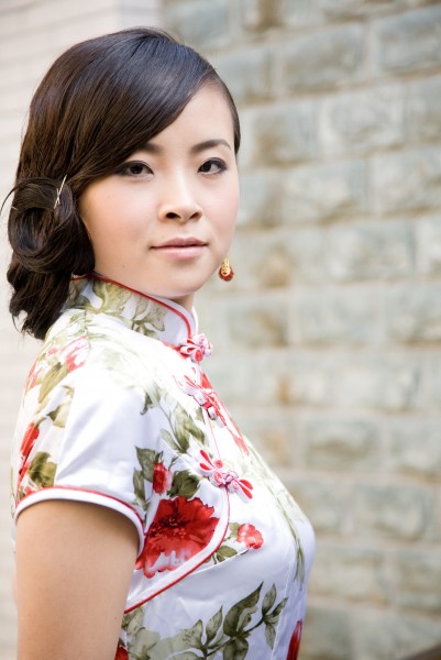 点击大图看下一张：旗袍服饰造型图片