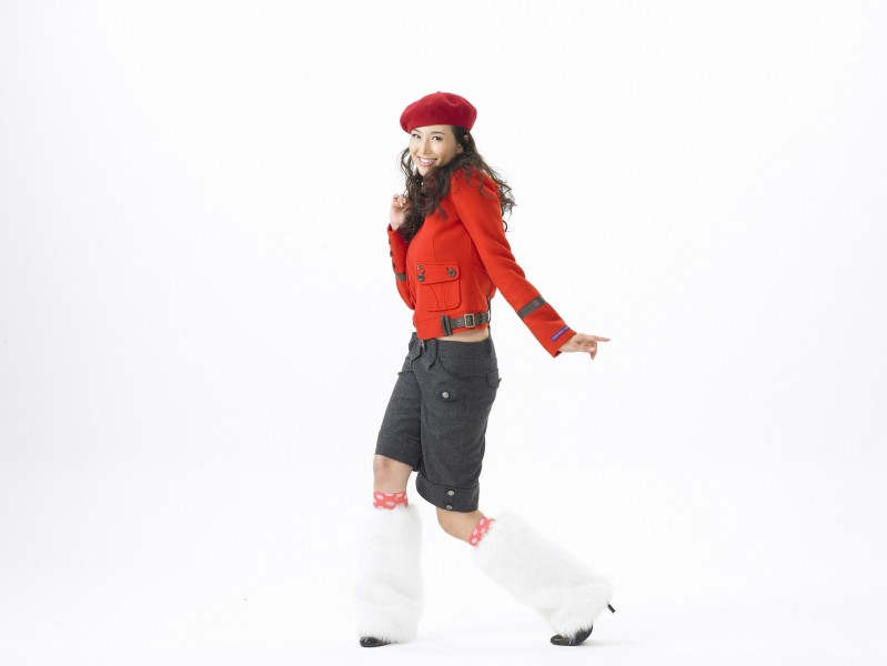 点击大图看下一张:人物时装pose图片