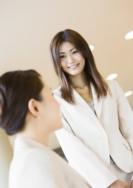 点击大图看下一张:商务白领形象图片