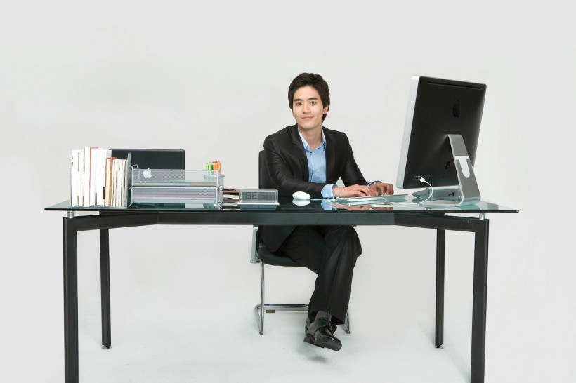 点击大图看下一张：商务形象图片