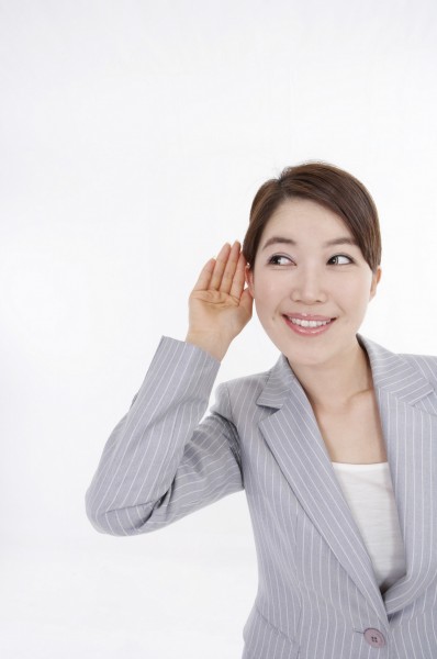 点击大图看下一张:商业女性POSE图片