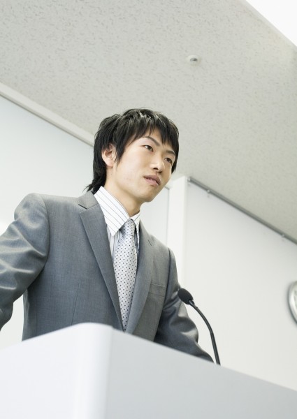 点击大图看下一张：商业培训图片