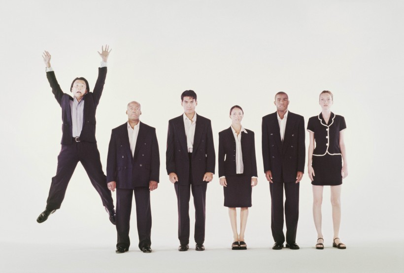 点击大图看下一张:商业人物创意图片