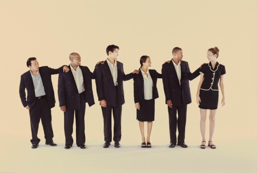 点击大图看下一张:商业人物创意图片