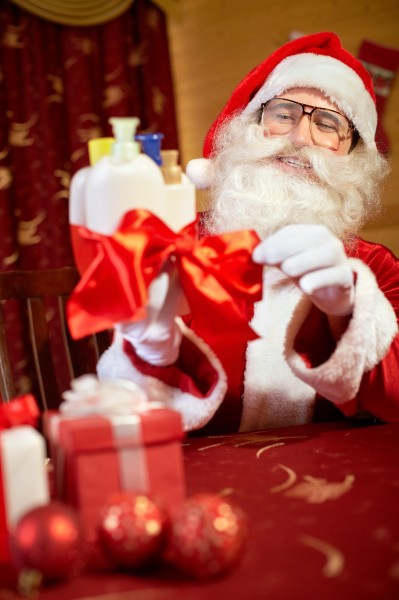 点击大图看下一张：可爱的圣诞老人图片