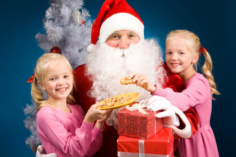 点击大图看下一张：圣诞老人和可爱儿童图片