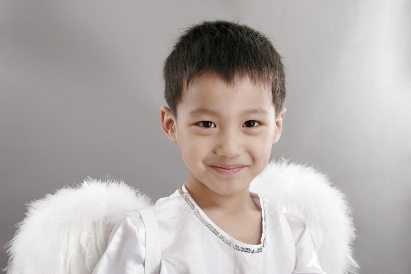 点击大图看下一张：天使男孩图片