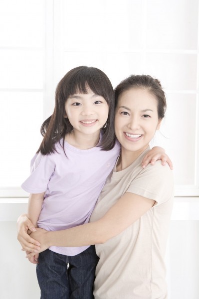 点击大图看下一张：幸福家庭图片