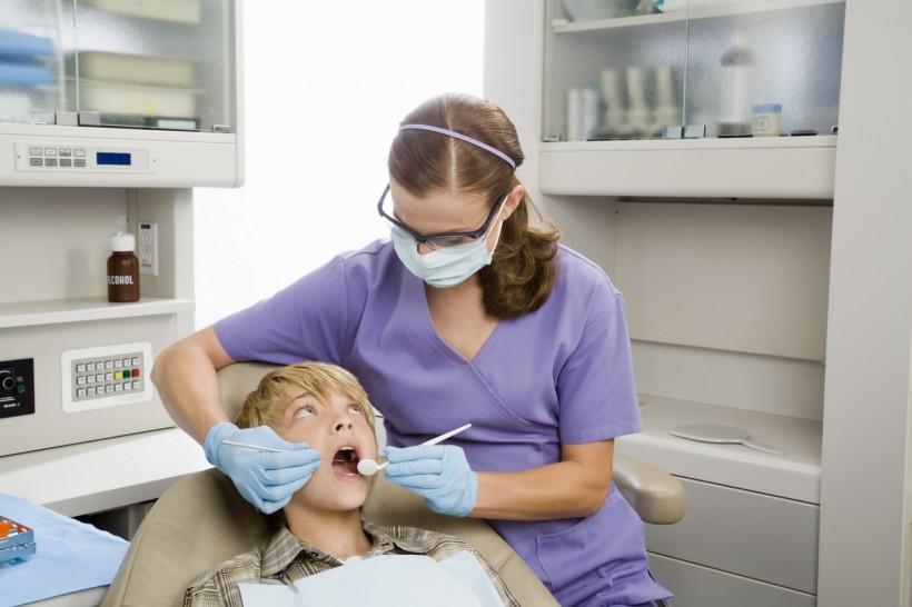 点击大图看下一张：牙医诊所图片