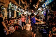 朴素的越南人的生活图片_14张