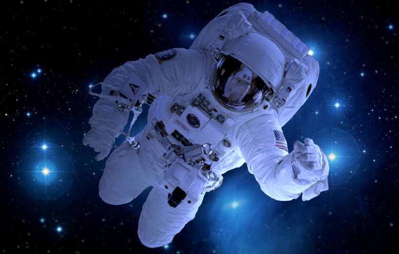 点击大图看下一张：太空宇航员图片