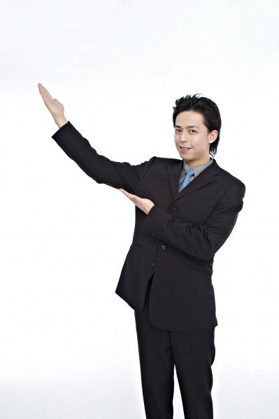 点击大图看下一张:职场夸张表情形态概念图片