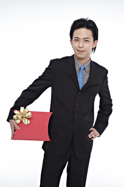 点击大图看下一张：职场夸张表情形态概念图片