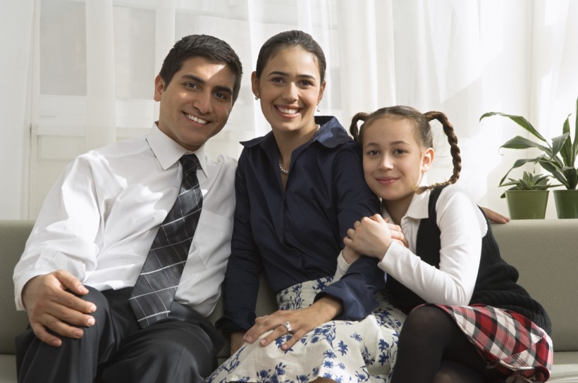 点击大图看下一张：收拾房间情景图片