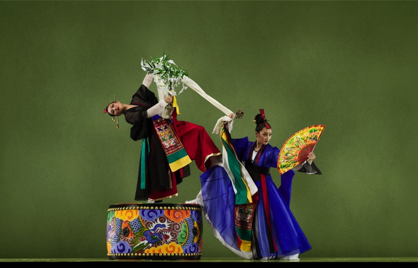 点击大图看下一张：中国传统表演艺术图片