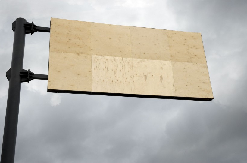 点击大图看下一张：户外空白广告牌图片