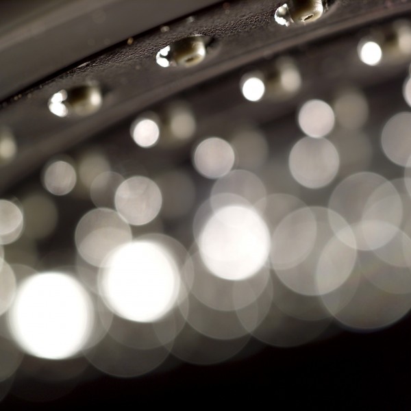 点击大图看下一张：晶莹水珠图片