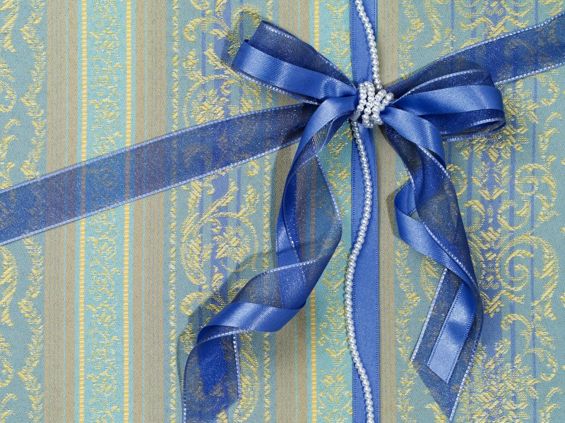 点击大图看下一张：礼品包装彩带蝴蝶结图片素材