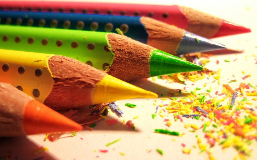 点击大图看下一张：多彩的彩色铅笔图片