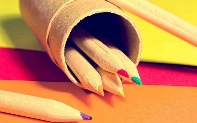 点击大图看下一张：多彩的彩色铅笔图片