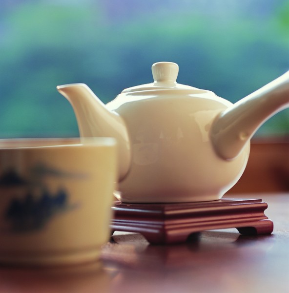点击大图看下一张：精致的茶壶图片