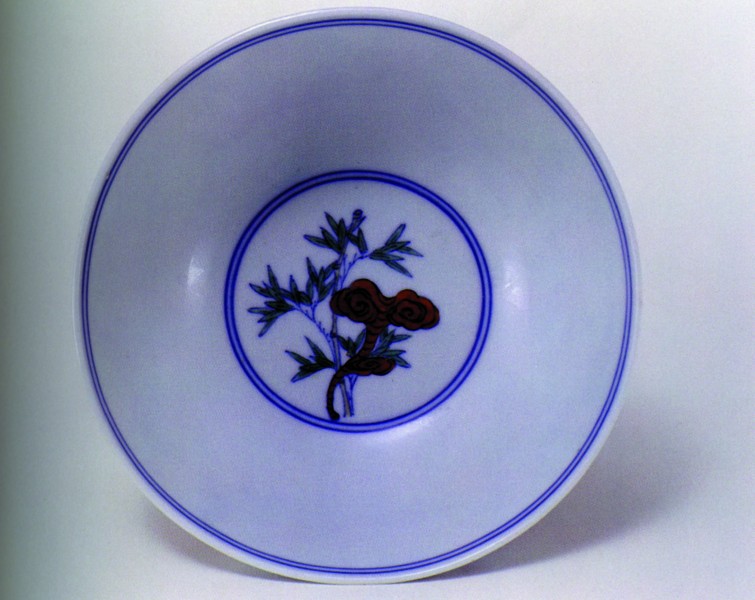 点击大图看下一张：陶瓷盘子图片