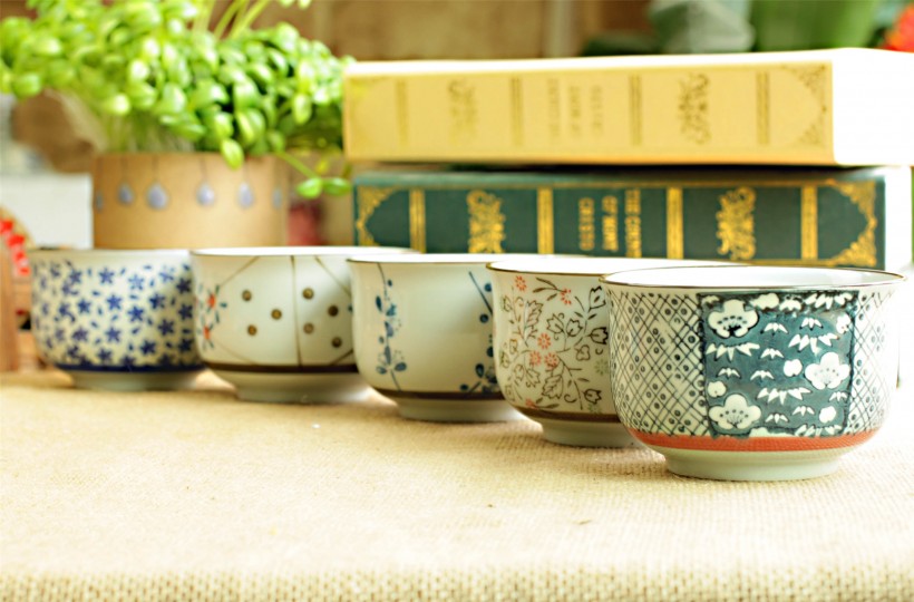 点击大图看下一张：日式瓷碗图片