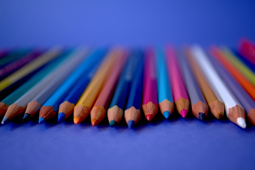 点击大图看下一张：多彩的铅笔图片