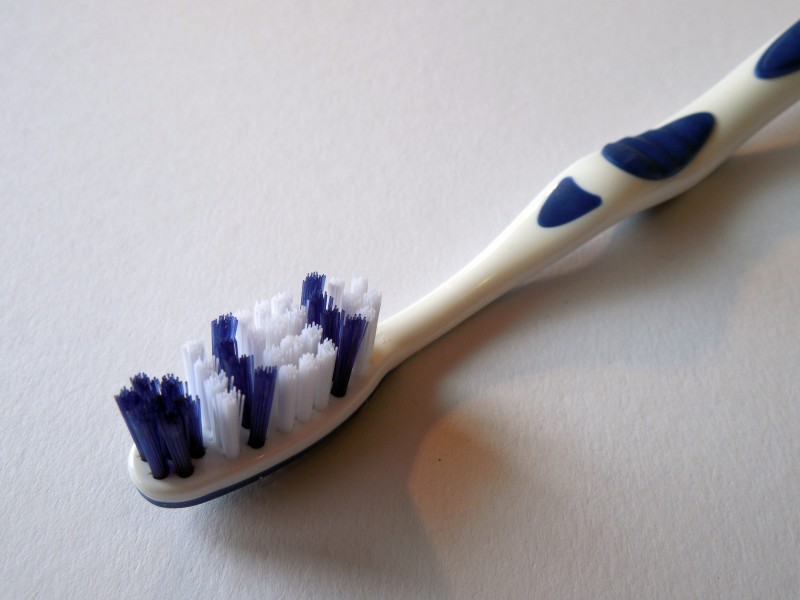 点击大图看下一张：各种各样的牙刷图片