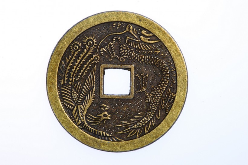 点击大图看下一张：古代钱币图片