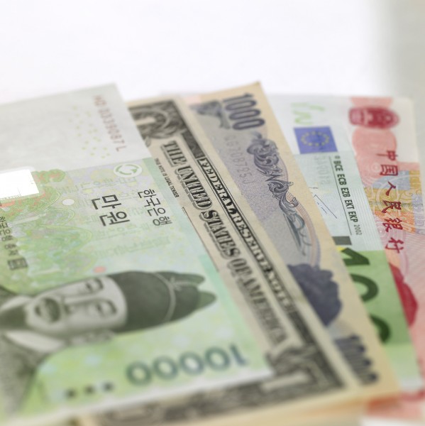 点击大图看下一张：货币概念图片