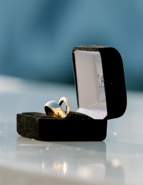 点击大图看下一张：结婚戒指高清图片