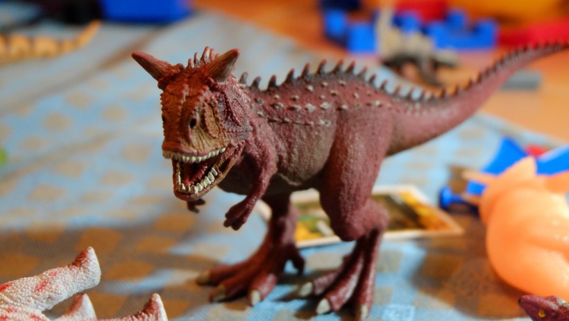 点击大图看下一张：可爱的恐龙玩具图片