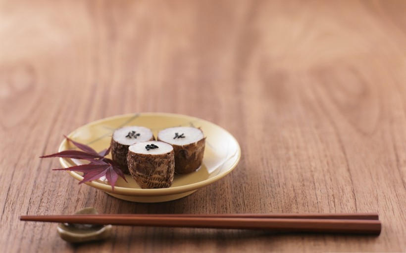 点击大图看下一张：各类传统筷子图片