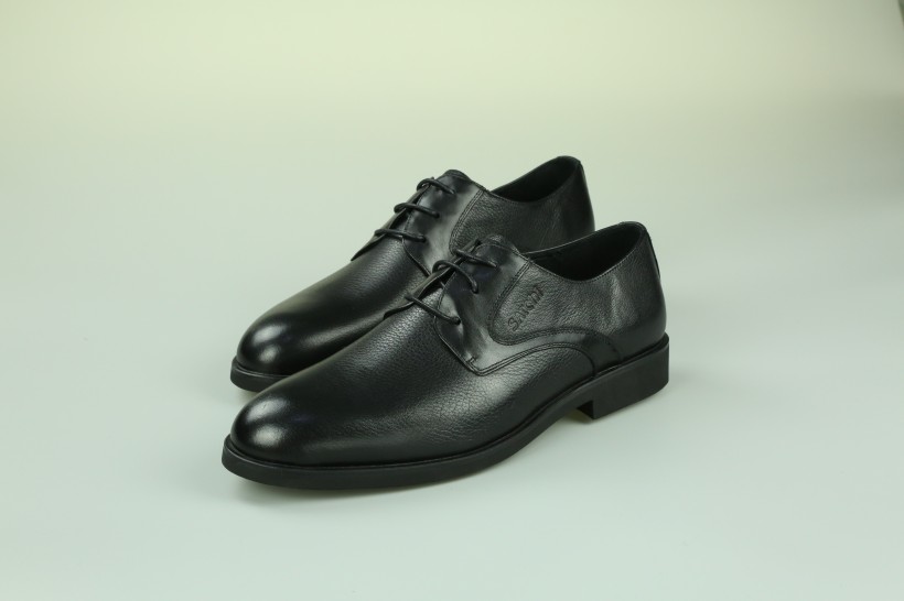 点击大图看下一张：黑色商务男士皮鞋图片