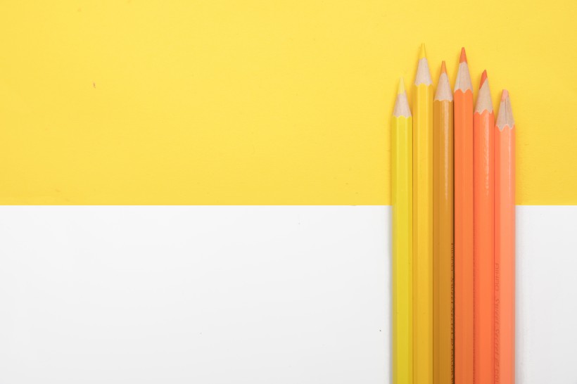 点击大图看下一张：各种颜色的铅笔图片