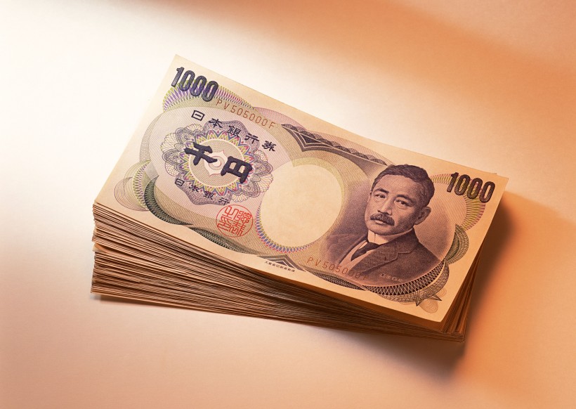 点击大图看下一张：日本货币图片