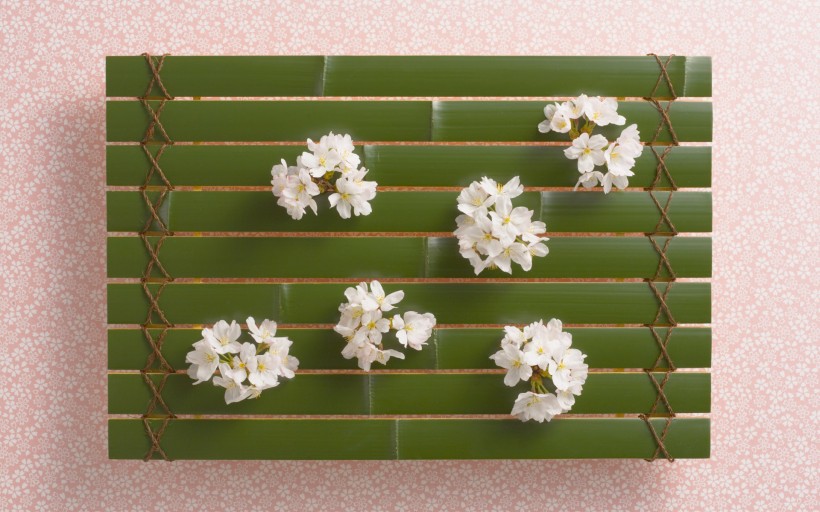 点击大图看下一张：日本新年饰物图片