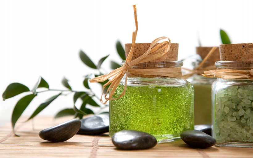 点击大图看下一张:SPA水疗物品图片