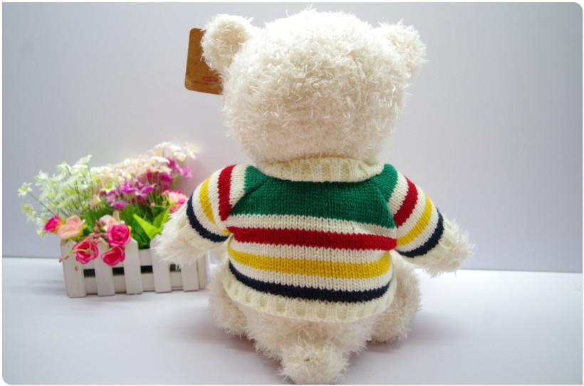 点击大图看下一张:泰迪熊公仔图片