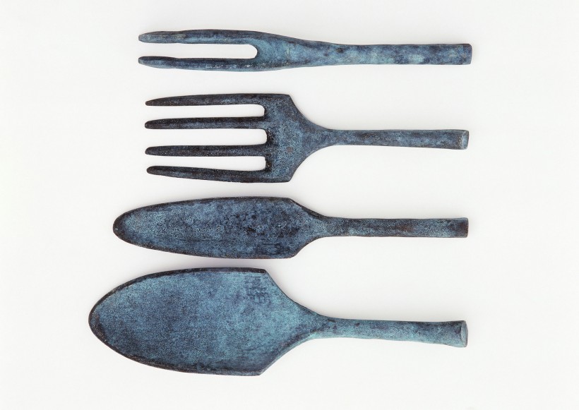 点击大图看下一张:铁楸铁铲图片