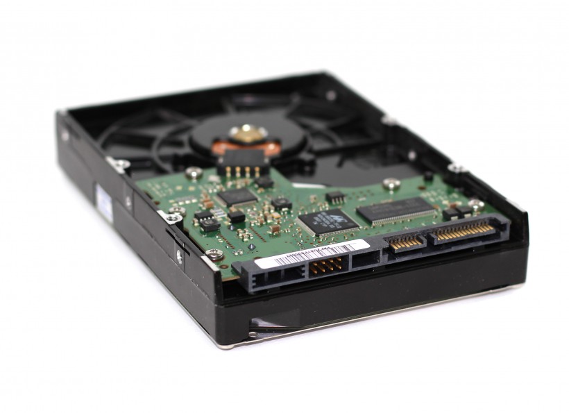 点击大图看下一张:电脑硬盘图片