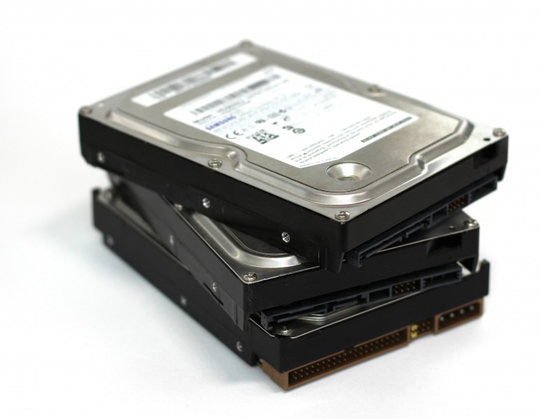 点击大图看下一张:电脑硬盘图片