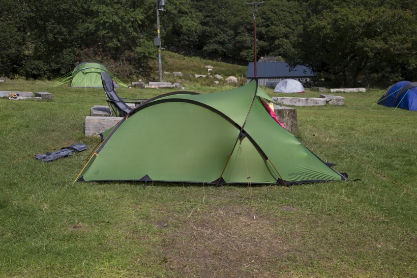 点击大图看下一张：旅游户外帐篷图片