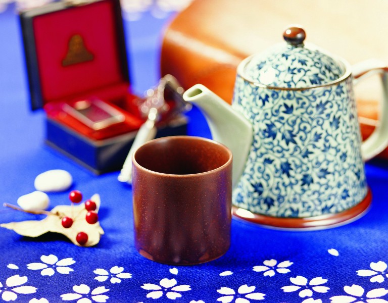 点击大图看下一张：经典的中式茶壶图片