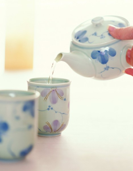 点击大图看下一张：经典的中式茶壶图片