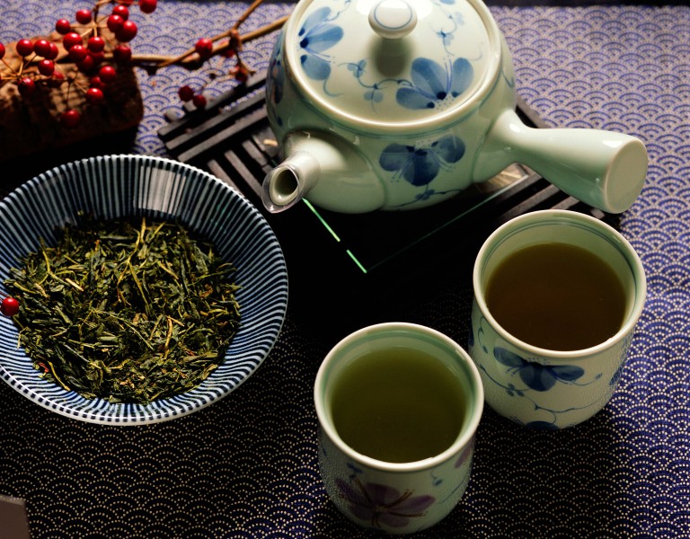 点击大图看下一张：经典的中式茶具图片
